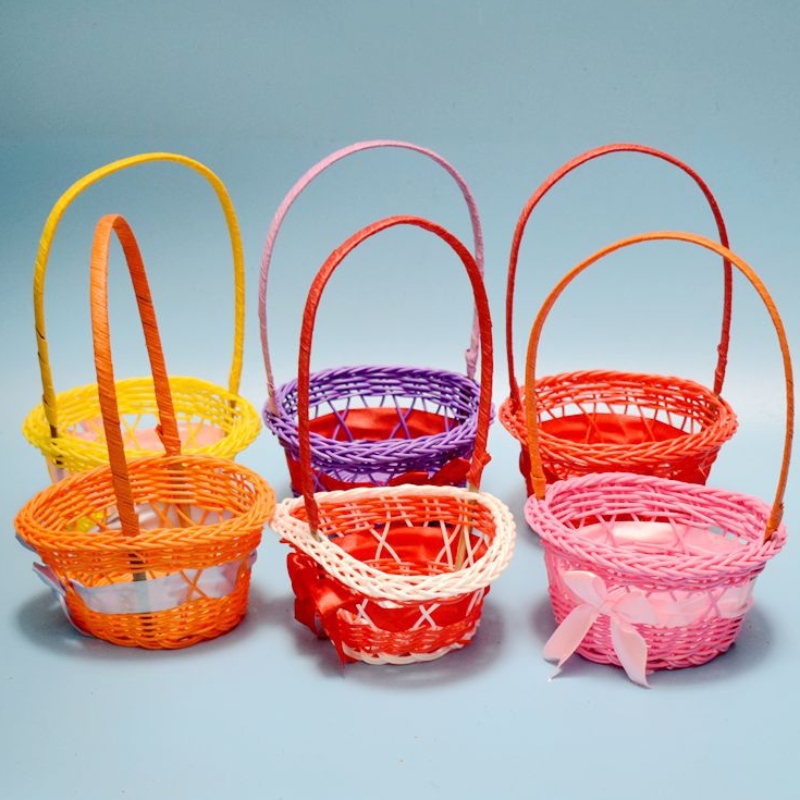 Декоративна кошница с дръжка